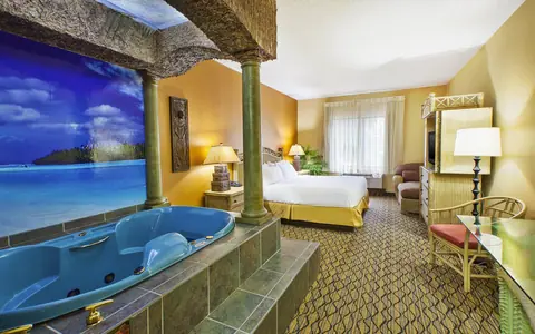 Edward Hotel & Conference Center