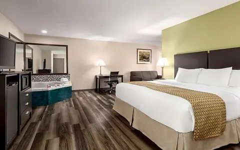 Baymont by Wyndham Monroe