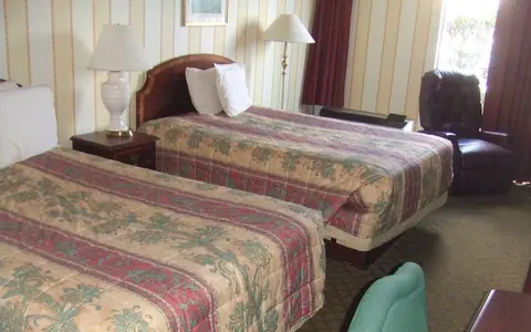 A Victory Inn & Suites - Ann Arbor