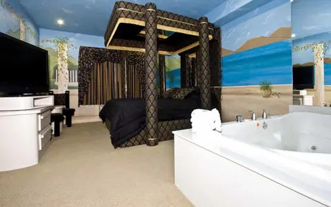 Magnolia Inn and Suites