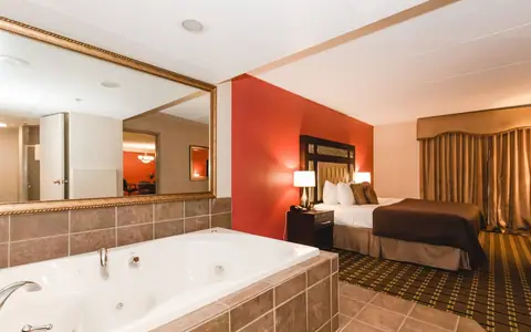 Ramada Hotel and Conference Center by Wyndham Plymouth