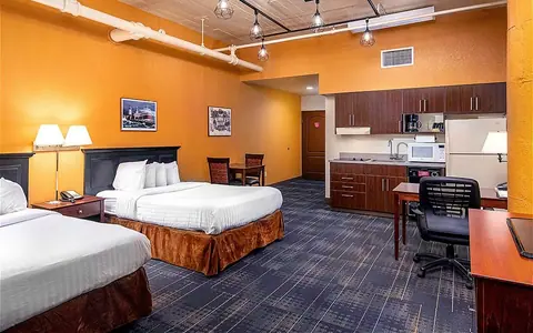 The Suites Hotel at Waterfront Plaza