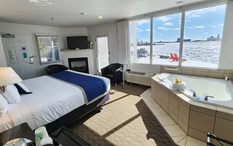 South Pier Inn