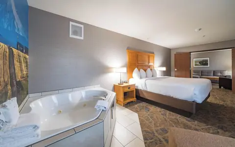 Best Western Plus Grantree Inn