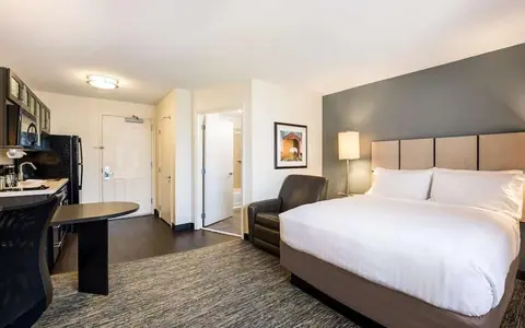 Sonesta Simply Suites Las Vegas Convention Center