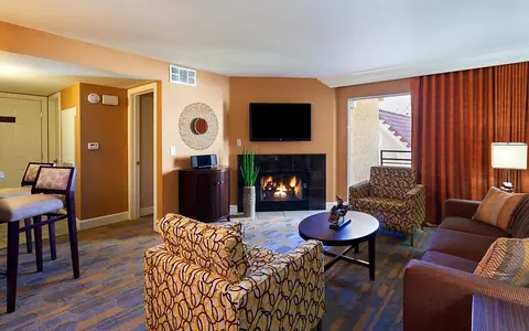 Holiday Inn Club Vacations at Desert Club Resort