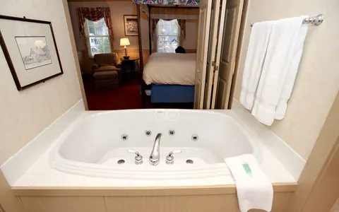 Green Mountain Suites Hotel