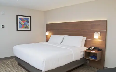 Holiday Inn Express South Burlington, an IHG hotel