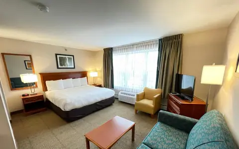Smart Suites, Ascend Hotel Collection
