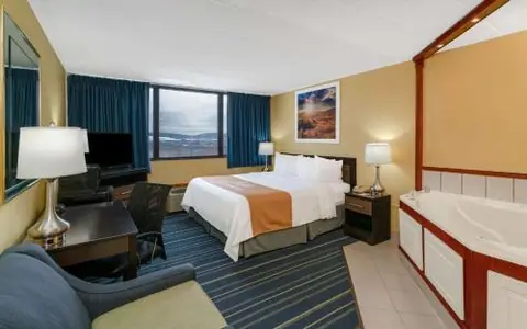 Days Inn by Wyndham Scranton PA