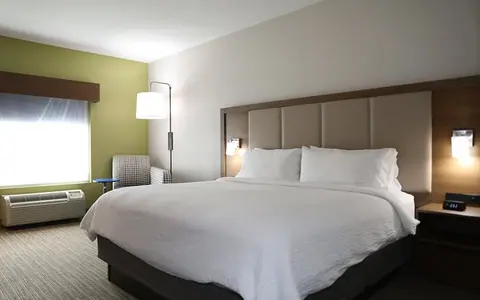 Holiday Inn Express & Suites Albuquerque Airport, an IHG Hotel