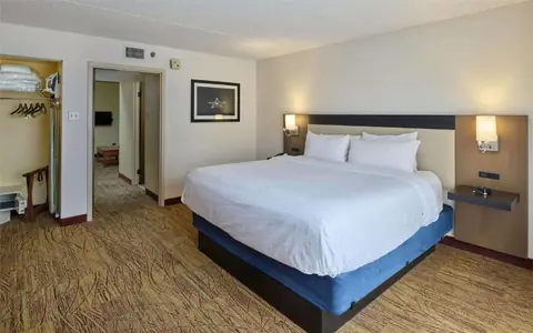 Wyndham El Paso Airport Hotel and Water Park