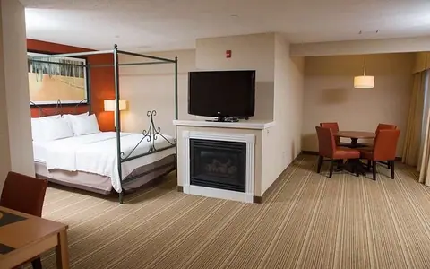Hawthorn Suites by Wyndham Erie