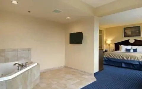 Wingate by Wyndham Erie