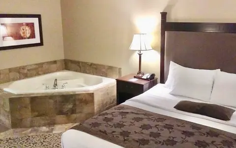 Best Western Erie Inn & Suites