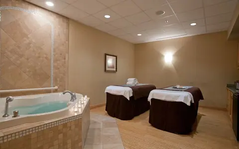 Embassy Suites By Hilton Charlotte Concord Golf Resort & Spa