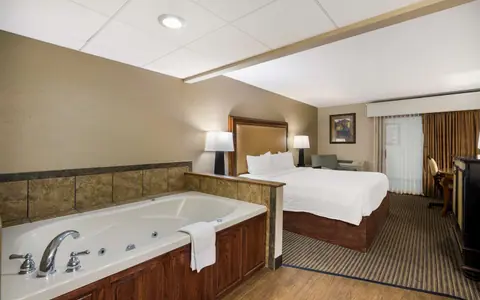Revel Minot, SureStay Collection By Best Western