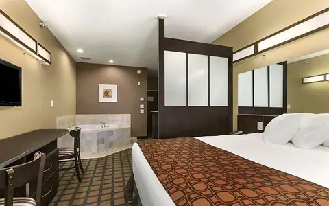 Microtel Inn & Suites by Wyndham Minot