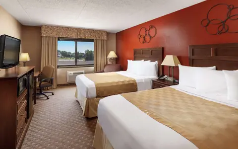 Roosevelt Grand Dakota, SureStay Collection By Best Western