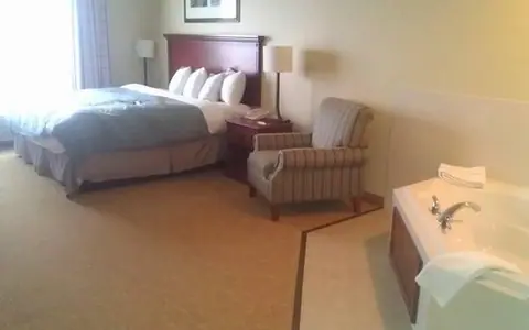 Country Inn & Suites by Radisson, Alexandria, MN