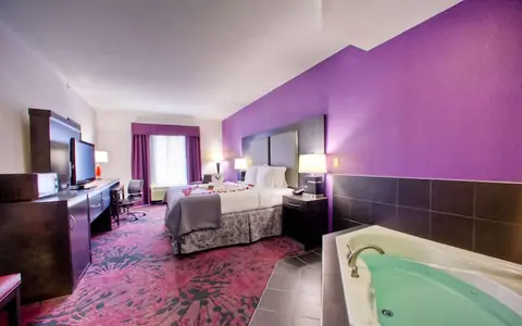 Holiday Inn Express & Suites Columbus - Polaris Parkway, an IHG hotel