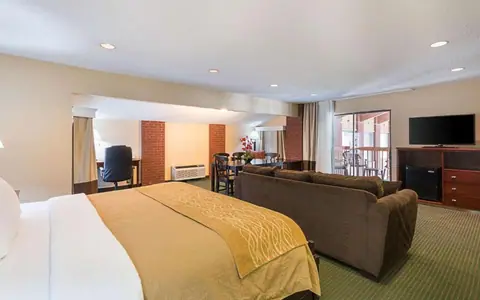 Quality Inn Parkersburg North-Vienna