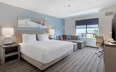 Hyatt House LA - University Medical Center