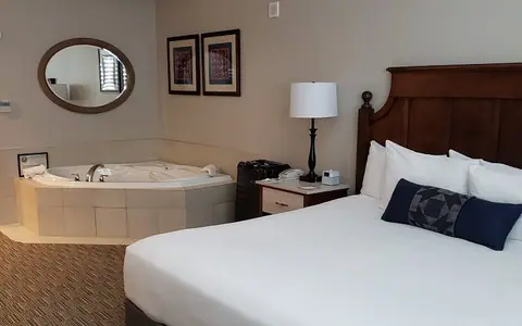 The Carlyle Inn