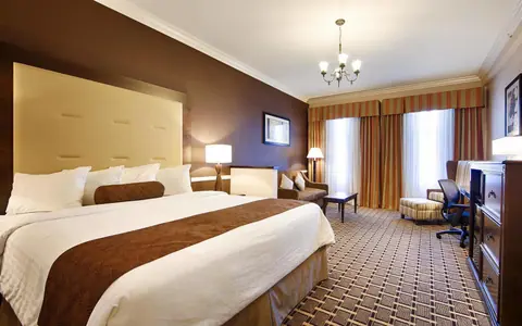 Best Western Plus San Pedro Hotel & Suites