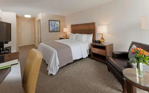 DoubleTree by Hilton Hotel Pittsburgh - Green Tree