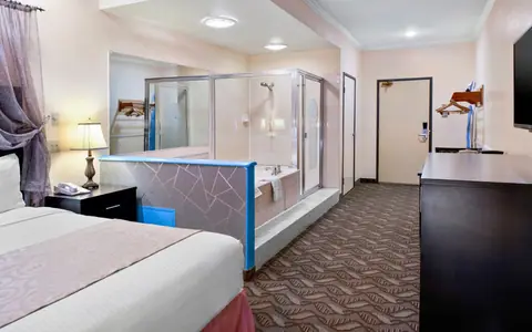 Glendale Express Hotel