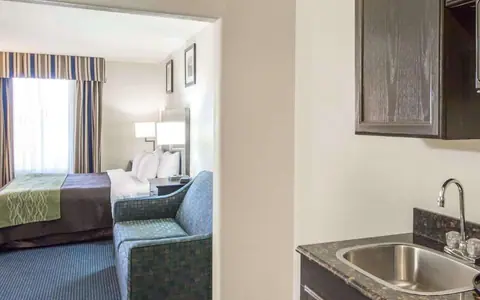 Quality Inn Tulsa – Downtown West