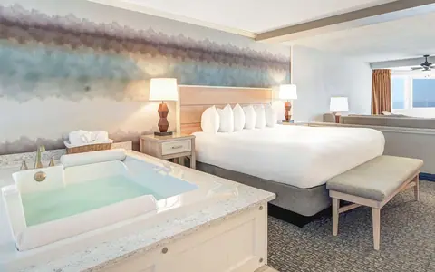 Hallmark Resort Newport