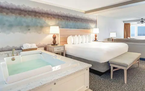 Holiday Inn Express & Suites Newport, an IHG hotel