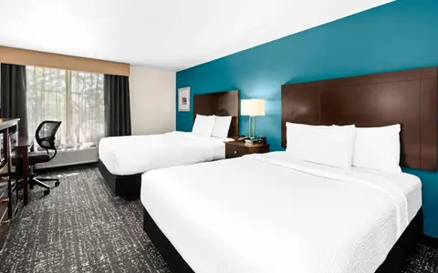 La Quinta Inn & Suites by Wyndham Portland NW