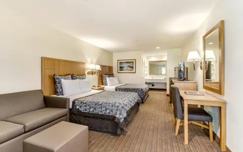 Anaheim Desert Inn and Suites