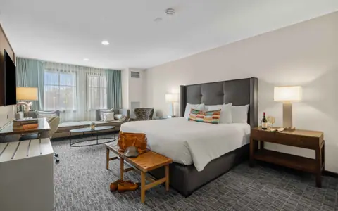 Oxford Hotel Bend