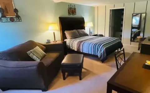 Sweetgrass Inn Bed & Breakfast