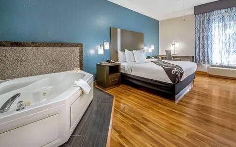 La Quinta Inn & Suites by Wyndham Kingwood Houston IAH Airpt