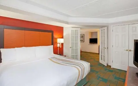La Quinta Inn & Suites by Wyndham Houston Galleria Area
