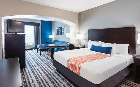La Quinta Inn & Suites by Wyndham San Antonio Northwest