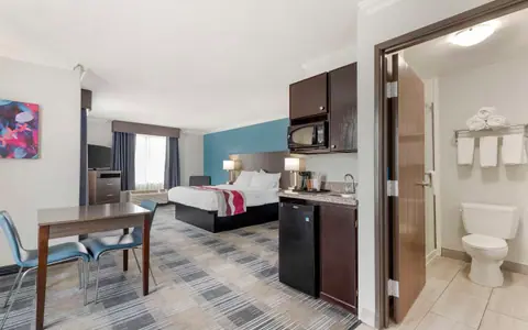 Best Western Medical Center North Inn & Suites Near Six Flags