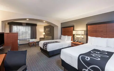 La Quinta Inn & Suites by Wyndham San Antonio Downtown