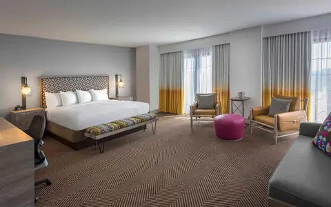 DoubleTree by Hilton Hotel Austin