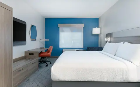 Holiday Inn Express & Suites Dallas Park Central Northeast, an IHG hotel