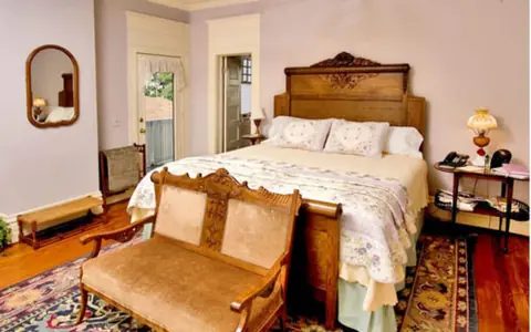 Corinthian Bed & Breakfast