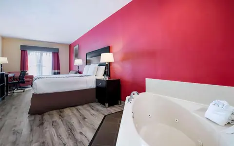 La Quinta Inn & Suites by Wyndham Dallas Mesquite