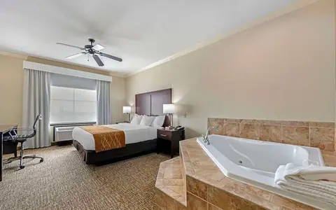 Embassy Suites by Hilton Fort Worth Downtown
