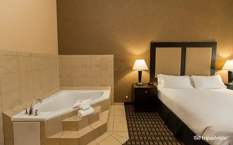 Holiday Inn Arlington NE-Rangers Ballpark, an IHG hotel