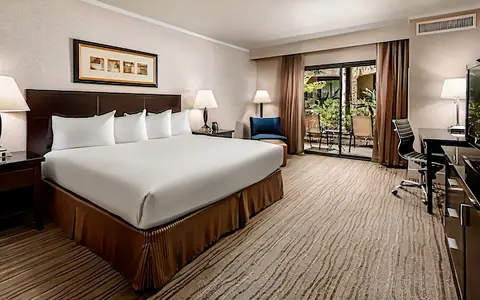 DoubleTree By Hilton Hotel Claremont
